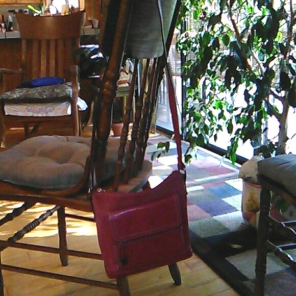 Giani Bernini Red Crossbody Bag - Picture 11 of 12